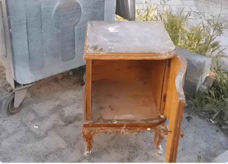 Kreative Umgestaltung einer alten Kommode: Ein Renovierungsprojekt, das Stil und Qualität vereint