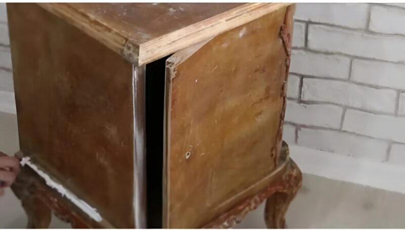 Kreative Umgestaltung einer alten Kommode: Ein Renovierungsprojekt, das Stil und Qualität vereint