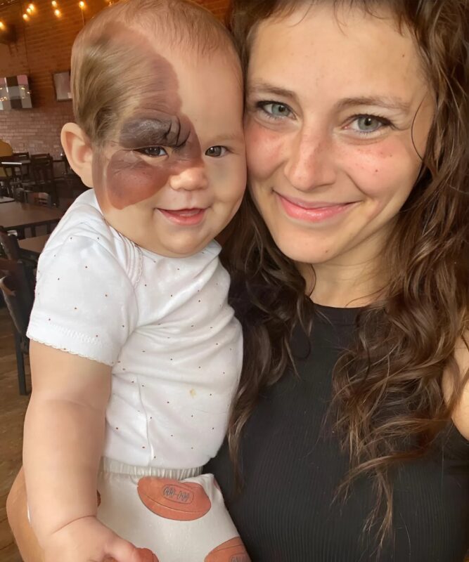 Léna, ein besonderes Mädchen ✨: Der Kampf einer Mutter, um ihre Schönheit erstrahlen zu lassen 💖