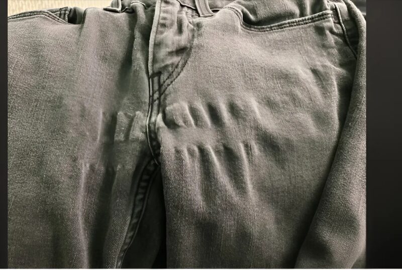 Wie man Falten, Verformungen und vorzeitigen Verschleiß vermeidet und seine Jeans nach jeder Wäsche und Trocknung wie neu behält