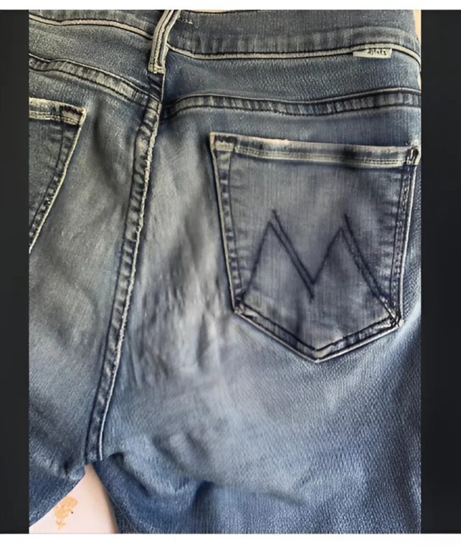 Wie man Falten, Verformungen und vorzeitigen Verschleiß vermeidet und seine Jeans nach jeder Wäsche und Trocknung wie neu behält