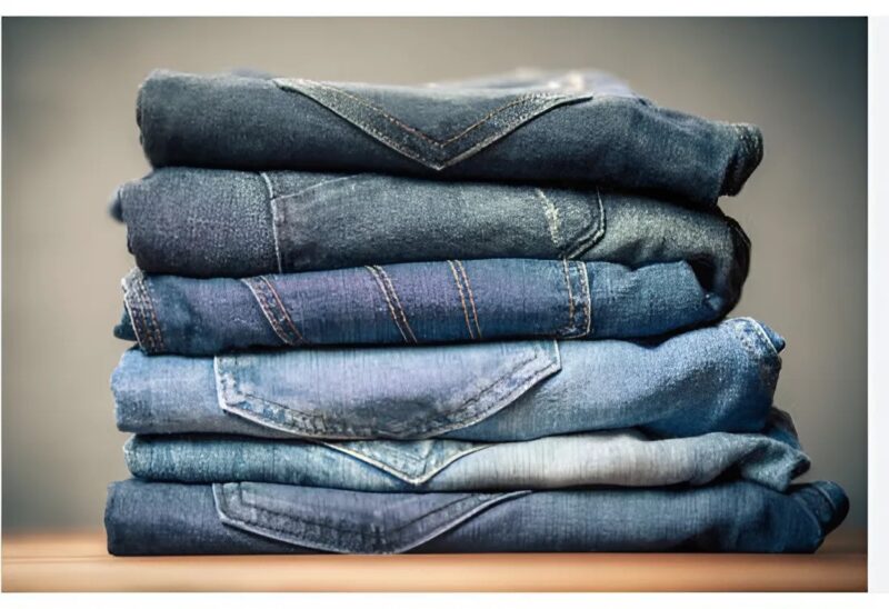 Wie man Falten, Verformungen und vorzeitigen Verschleiß vermeidet und seine Jeans nach jeder Wäsche und Trocknung wie neu behält