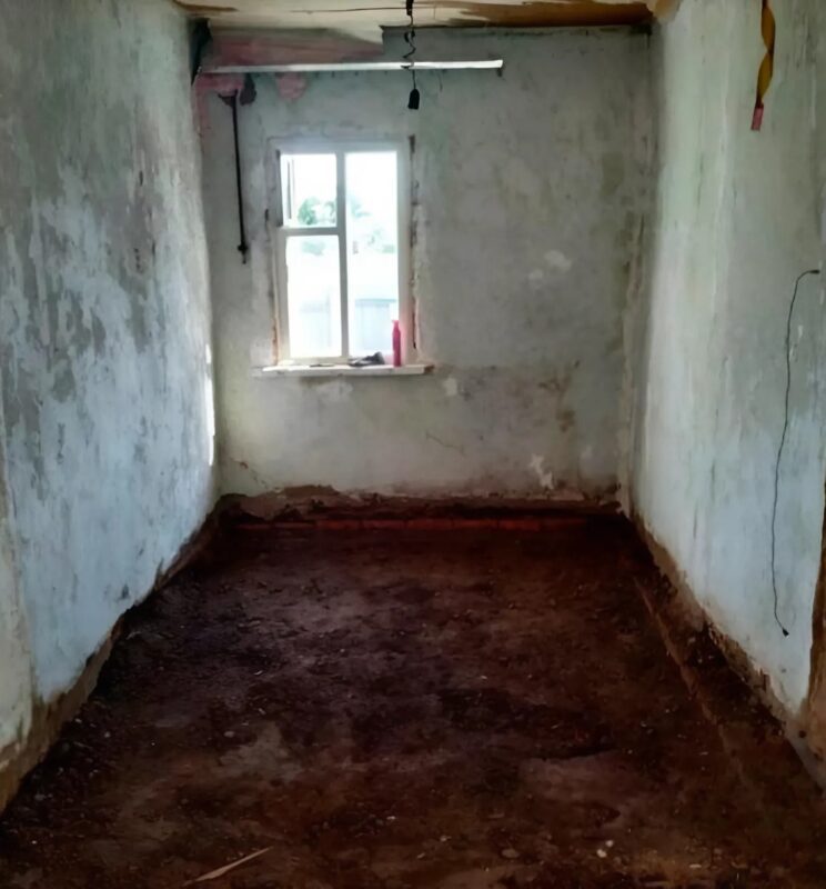Eine Familie verwandelt ein verfallenes Haus in ein gemütliches Zuhause dank einer vollständigen Renovierung