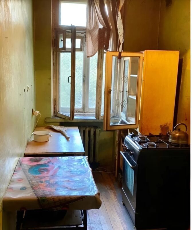 Renovierung einer Wohnung aus den 70er Jahren: Eine spektakuläre Verwandlung in einen modernen und eleganten Raum!