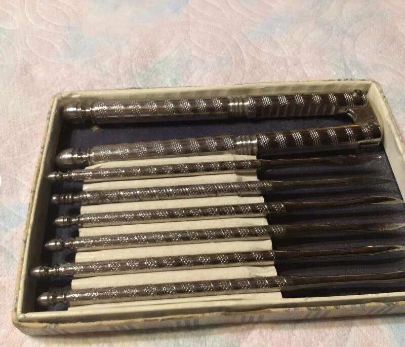 Geheimnisvolle Fundstücke aus einer alten Schublade – ihre Funktion hat uns sprachlos gemacht.